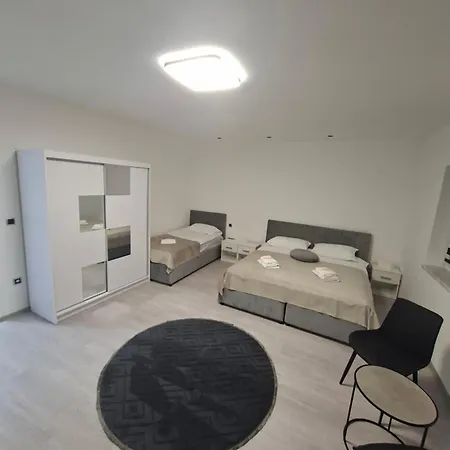 Pansion Kod Brajlovica Couette-café Tuzla